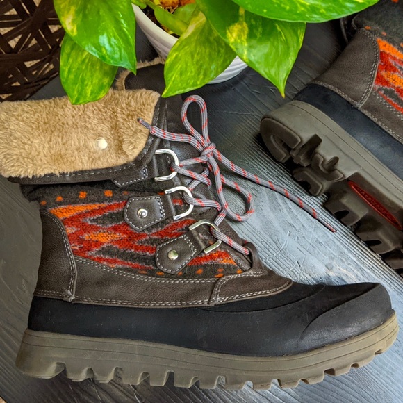 BARETRAPS Convertible Winter Boots: Aztec Yaeger - Picture 2 of 8